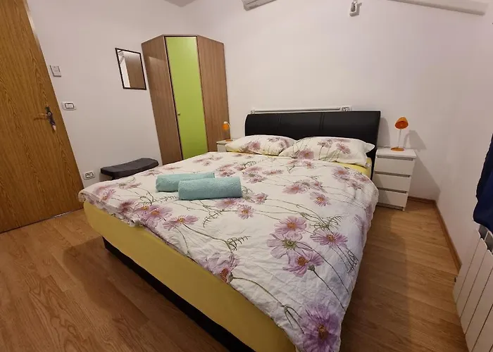 Apartma Patricija - Big For 6 بيت ضيافة