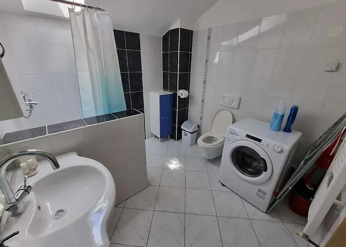 Apartma Patricija - Big For 6 بيت ضيافة